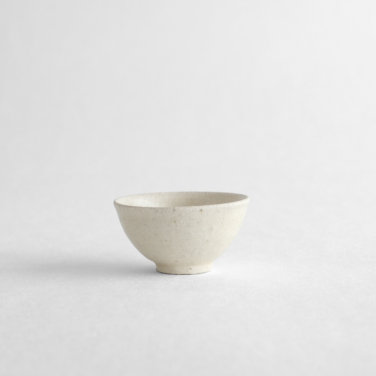 長谷川 奈津 | 林檎灰釉酒器 - Analogue Life